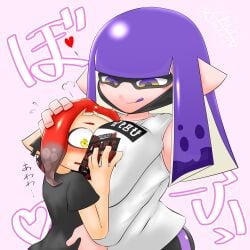 big_breasts blush breasts_bigger_than_head embarrassed grin hand_on_breast head_on_breasts height_difference huge_breasts inkling inkling_girl japanese_text larger_female nintendo oc pink_background purple_eyes purple_hair purple_tentacles purple_tongue red_hair red_tentacles shin_arialente size_difference splatoon tentacle_hair yellow_eyes