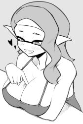 2girls between_breasts breasts cleavage female female_only femdom femsub finger_on_head giantess inkling inkling_girl large_breasts micro_in_cleavage multiple_girls nintendo nobunagapero peronattu pushing_down restrained splatoon yuri