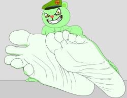 5_toes anthro bear beret cyborg-steve edit evil fangs feet fliqpy fliqpy_(htf) foot_fetish foot_focus foot_tease furry green_eyes green_fur grin happy_tree_friends male mondo_media multicolored_feet nude presenting presenting_feet presenting_soles sexy_feet sexy_soles smile soles tease teasing teasing_viewer teeth teeth_bared teeth_clenched teeth_showing teeth_visible toes traced ursid ursine