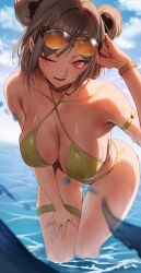 1girls bikini bracelet girls'_frontline in_water looking_at_viewer ocean p90_(girls_frontline) red_eyes sea sunglasses_on_head wink