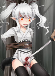 beige_skin bleeding blood blood_stain bloody_clothes bloody_sword bondage clothes color copyright_request female gore guro hair injury orange_skin overhand_grip puncture red_blood rope shimo_(depthbomb) silver_hair solo stabbing stained_clothes sword tied_hair trembling twintails weapon white_hair wound