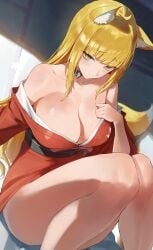 ass_visible_through_thighs bare_legs bare_shoulders bare_thighs big_breasts blonde_hair blush breasts choker cleavage closed_mouth collarbone dungeon_ni_deai_wo_motomeru_no_wa_machigatteiru_darou_ka fox_ears fox_tail green_eyes indoors japanese_clothes kimono knees_up long_hair off_shoulder rororo sanjouno_haruhime thighs