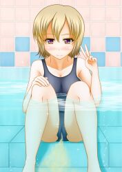 bath bathtub blonde_hair bob_cut one-piece_swimsuit peace_sign peeing peeing_self peeing_underwater pullpull15 smile smiling_at_viewer swimsuit swimwear urinating urination urine urine_stream wetting wetting_self